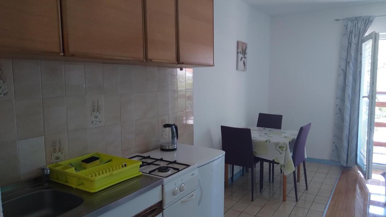 Apartmani "Lorenzo" Novalja Exterior foto