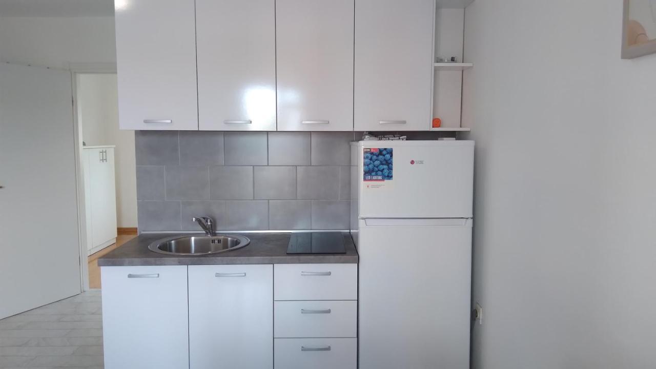 Apartmani "Lorenzo" Novalja Exterior foto