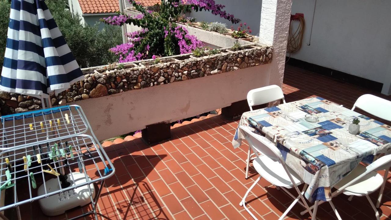 Apartmani "Lorenzo" Novalja Exterior foto